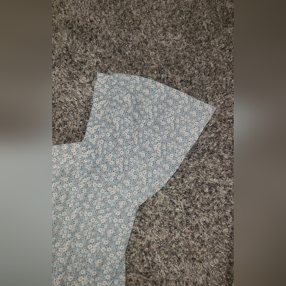 Monteau White and Blue Midi Sundress with Flutter Cap Sleeves - Picture 5 of 6